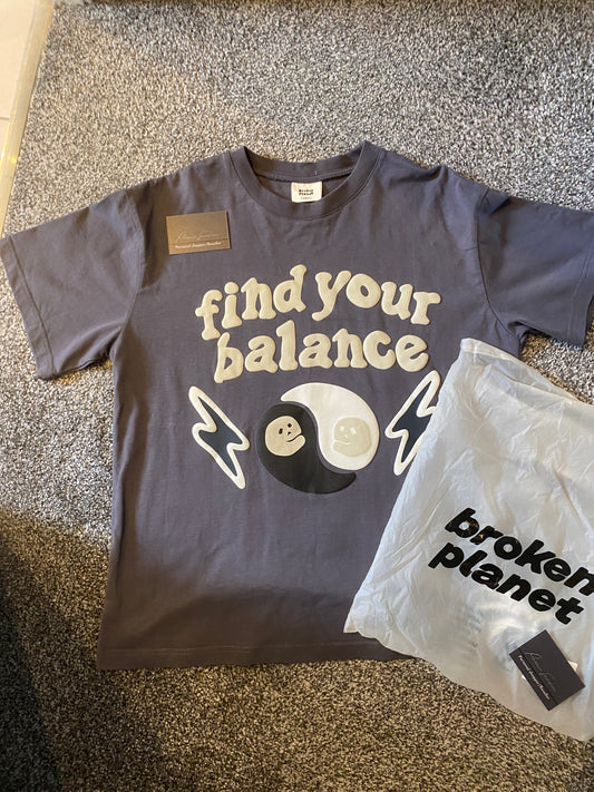 Broken planet 'find your balance' t shirt grey