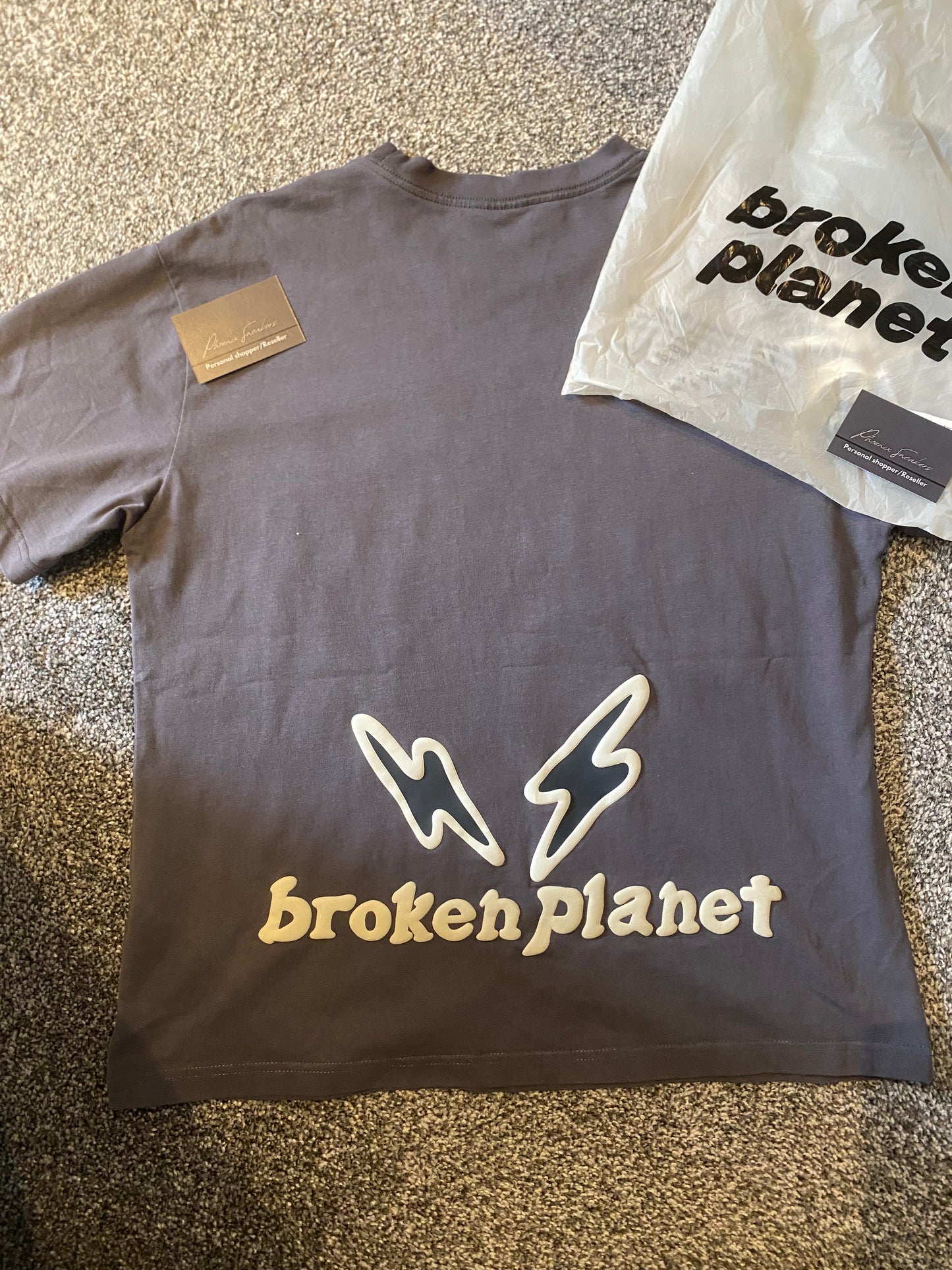 Broken planet 'find your balance' t shirt grey